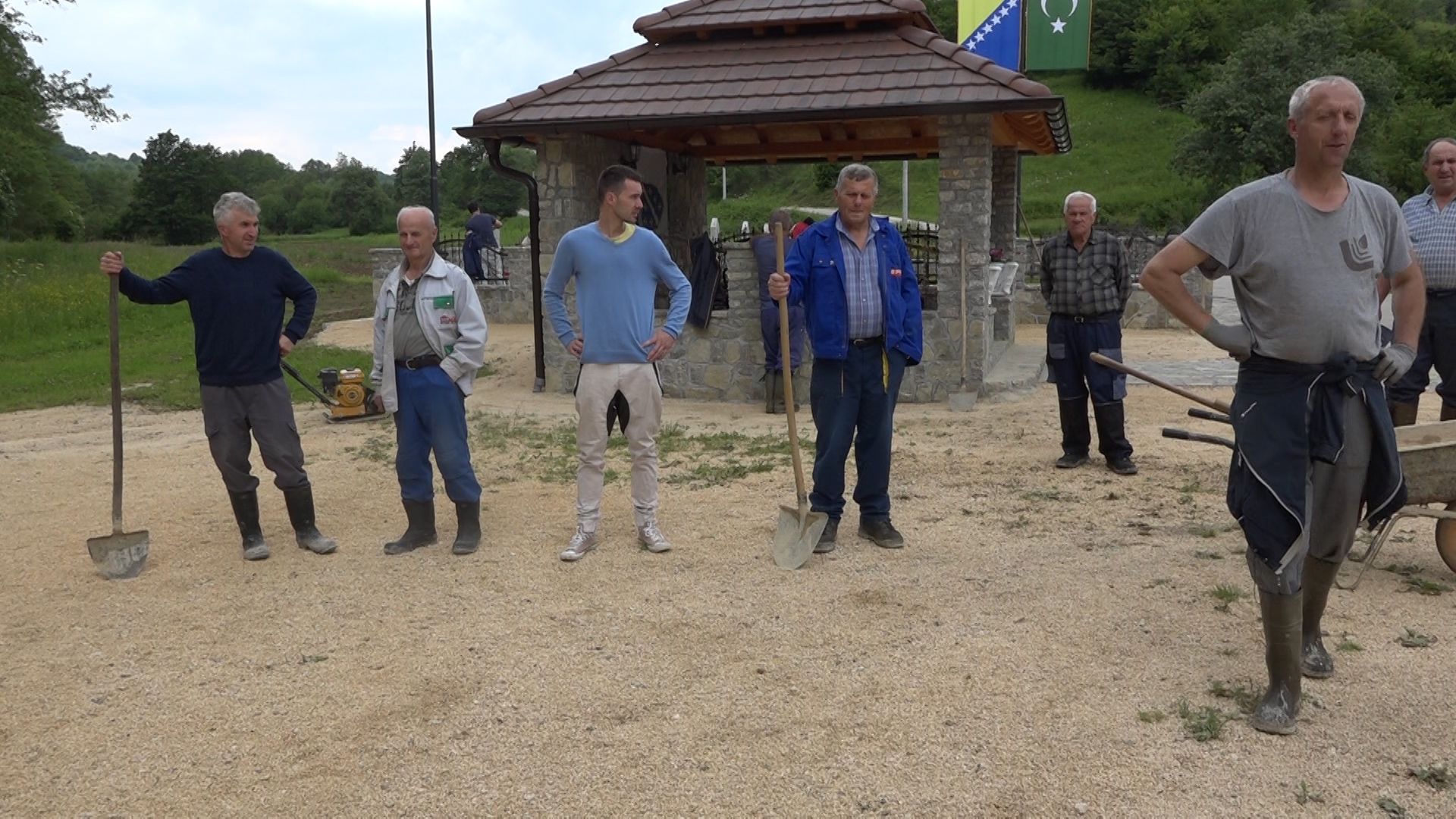 OKONČANO UREĐENJE ŠEHIDSKOG MEZARJA U VRŠU