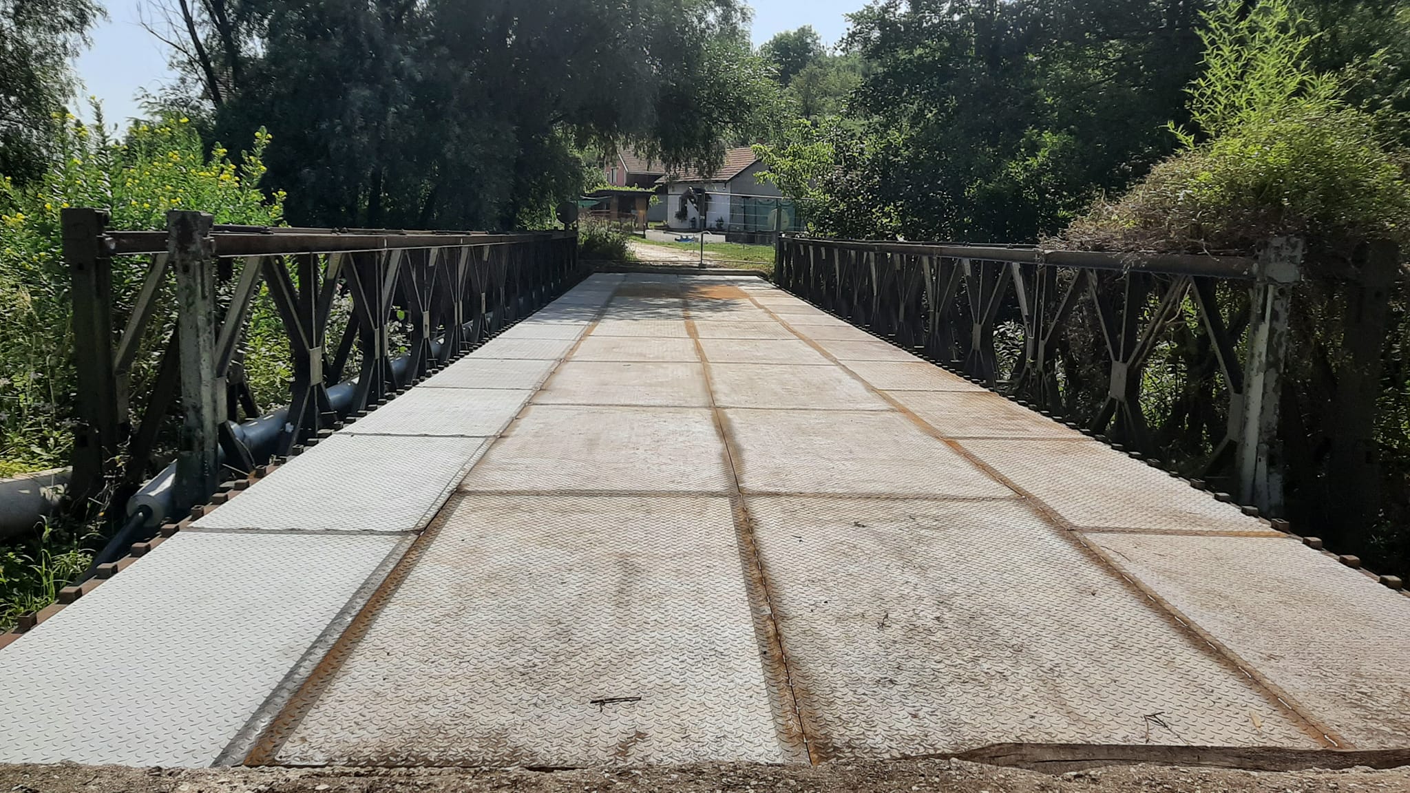 ASFALTIRANJE LOKALNIH PUTEVA I SANACIJA MOSTA