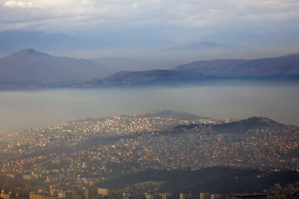 U GRADOVIMA ŠIROM BOSNE ZRAK DANAS NEZDRAV ZA STANOVNIŠTVO, NAJZAGAĐENIJI TEŠANJ, BIHAĆ I SARAJEVO