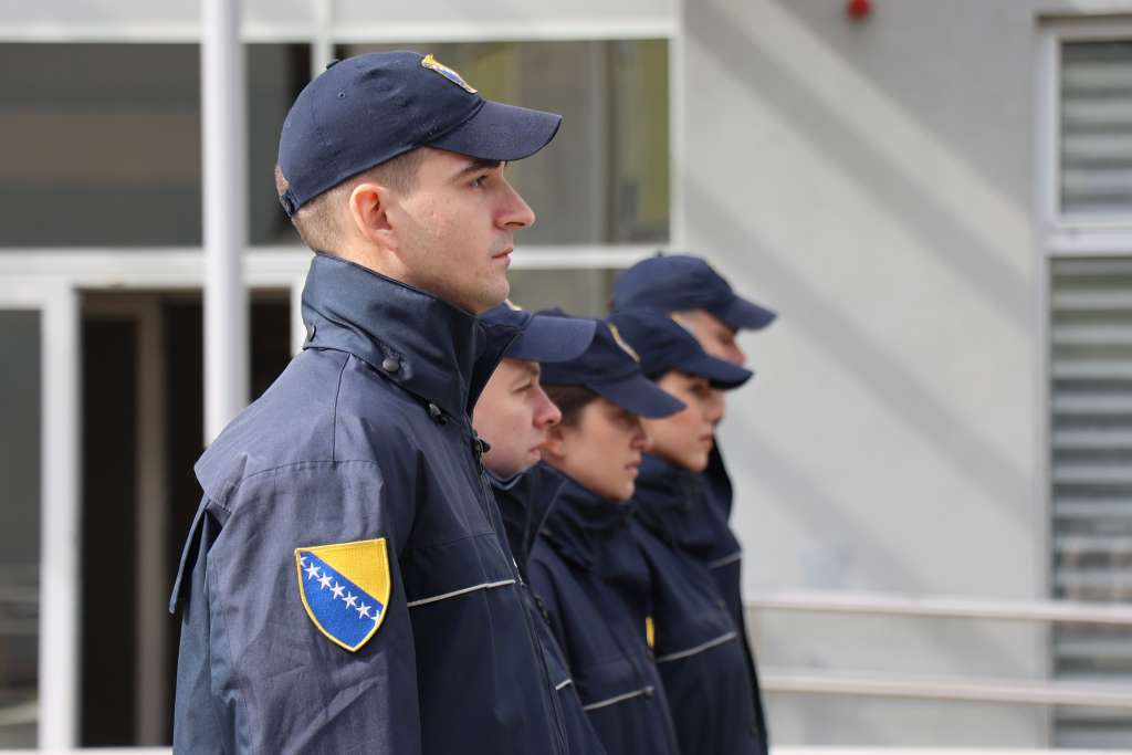 PROMOVIRANO DESET MLAĐIH INSPEKTORA SIPA-E: ‘BIT ĆEMO DOSTOJNI ČUVARI SIGURNOSTI’