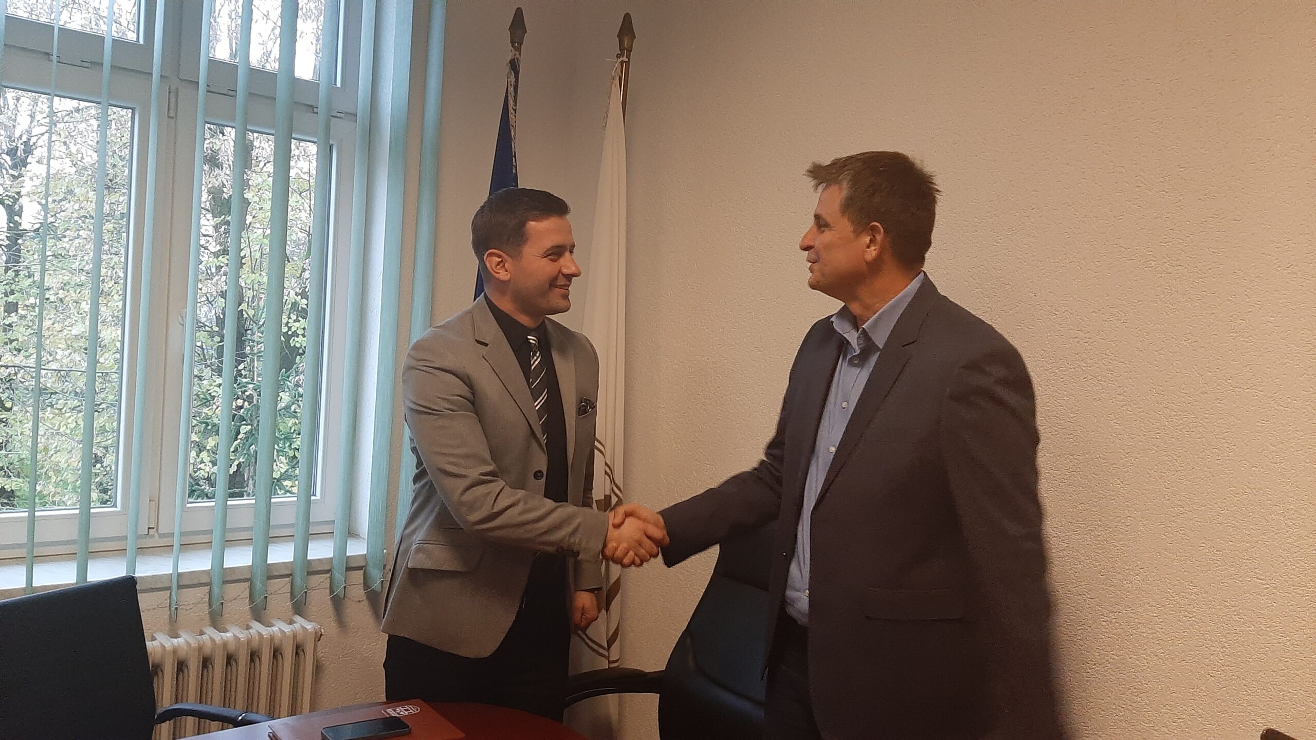 OBAVLJENA ZVANIČNA PRIMOPREDAJA DUŽNOSTI NAČELNIKA OPĆINE SANSKI MOST