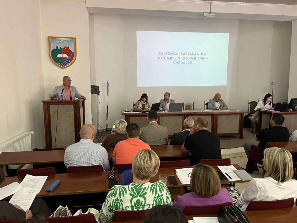 OPĆINA TRAVNIK DOMAĆIN RADNOG SASTANKA O NASTAVKU IMPLEMENTACIJE CAF MODELA UPRAVLJANJA KVALITETOM