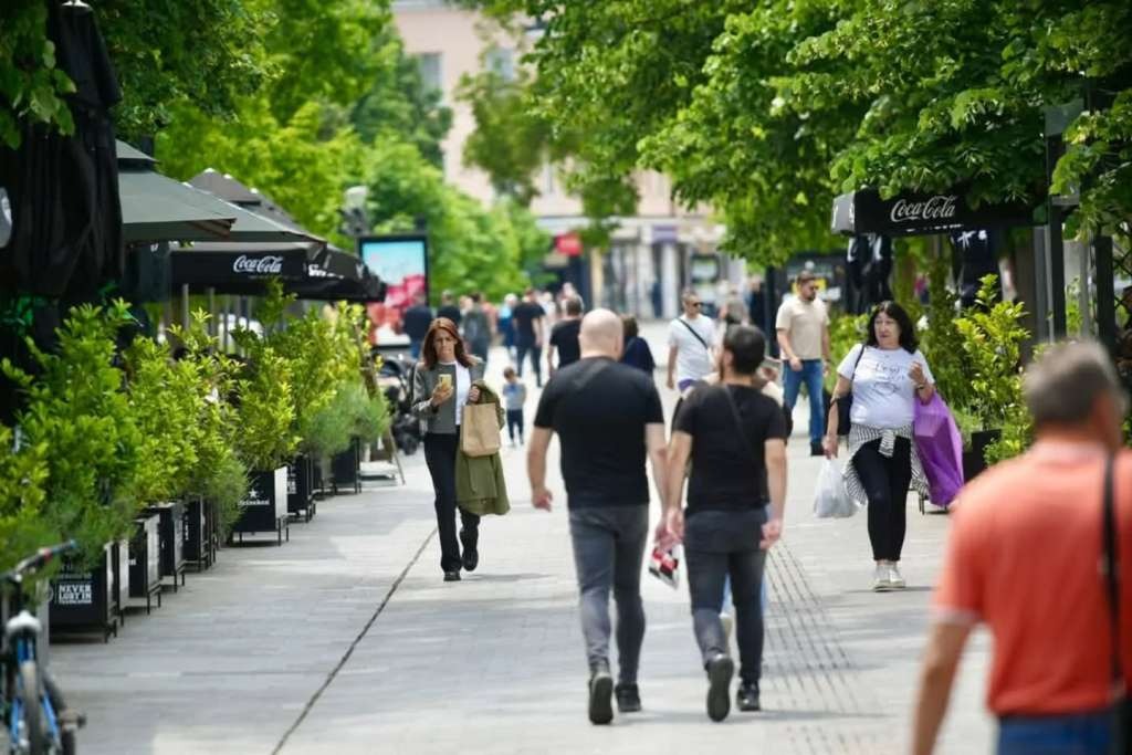 NA POMOLU ZABRANA PUŠENJA U ZATVORENIM JAVNIM PROSTORIMA U RS-U