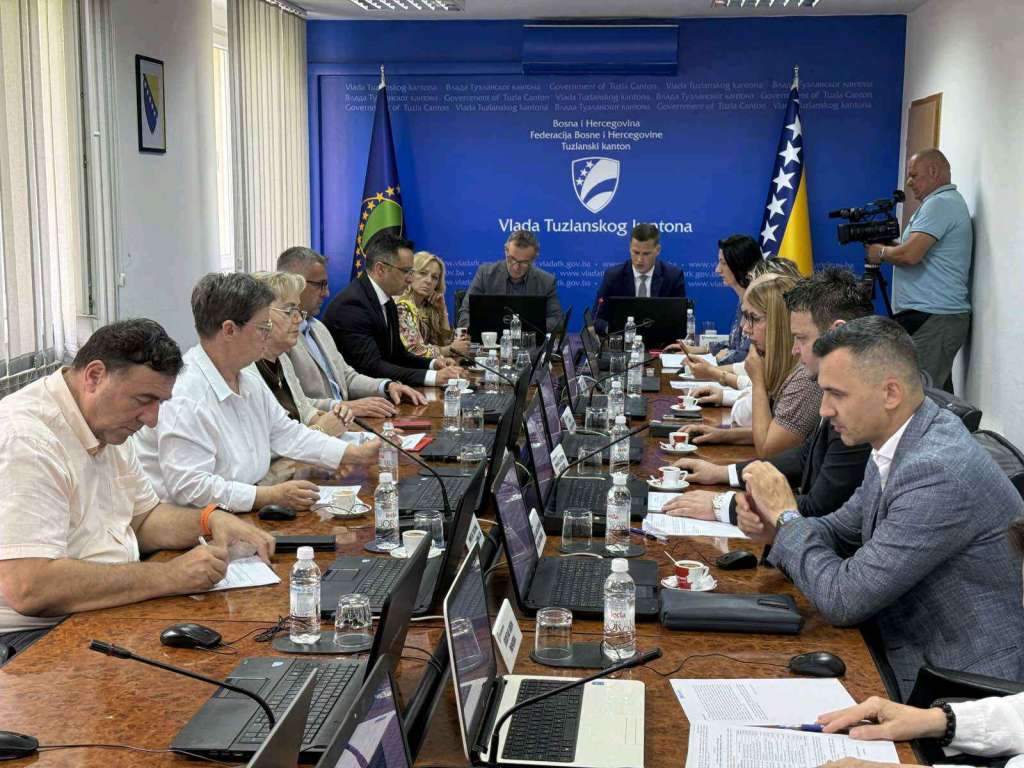 VLADA TK OSIGURALA NOVA ČETIRI MILIONA ZA OPREMANJE POLICIJE