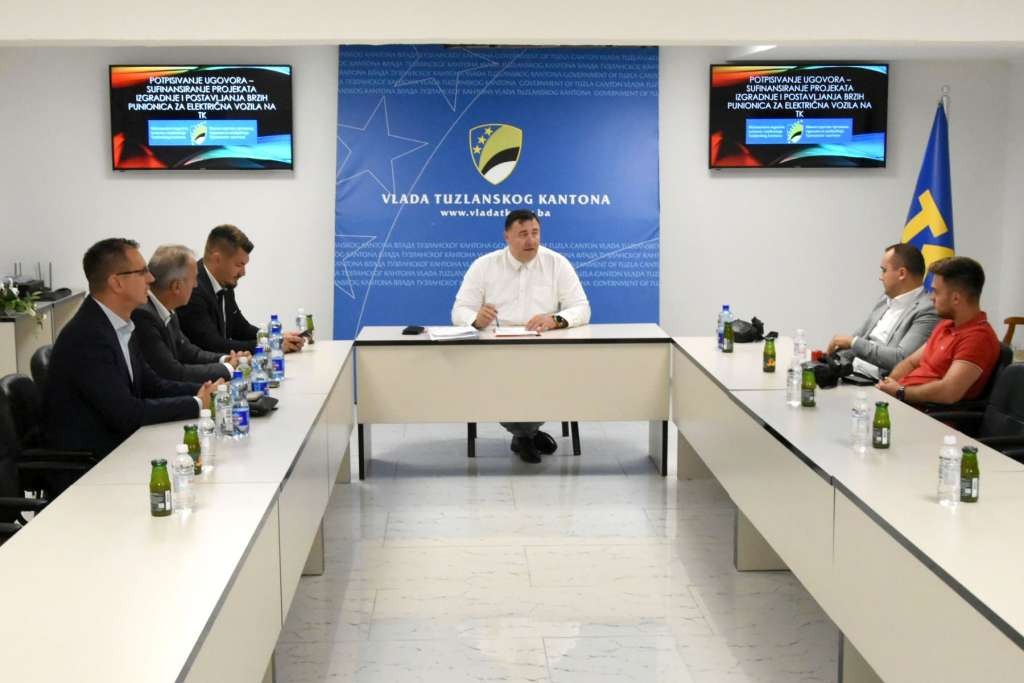 TUZLANSKI KANTON SUFINANSIRA IZGRADNJU BRZIH PUNIONICA ZA ELEKTRIČNA VOZILA