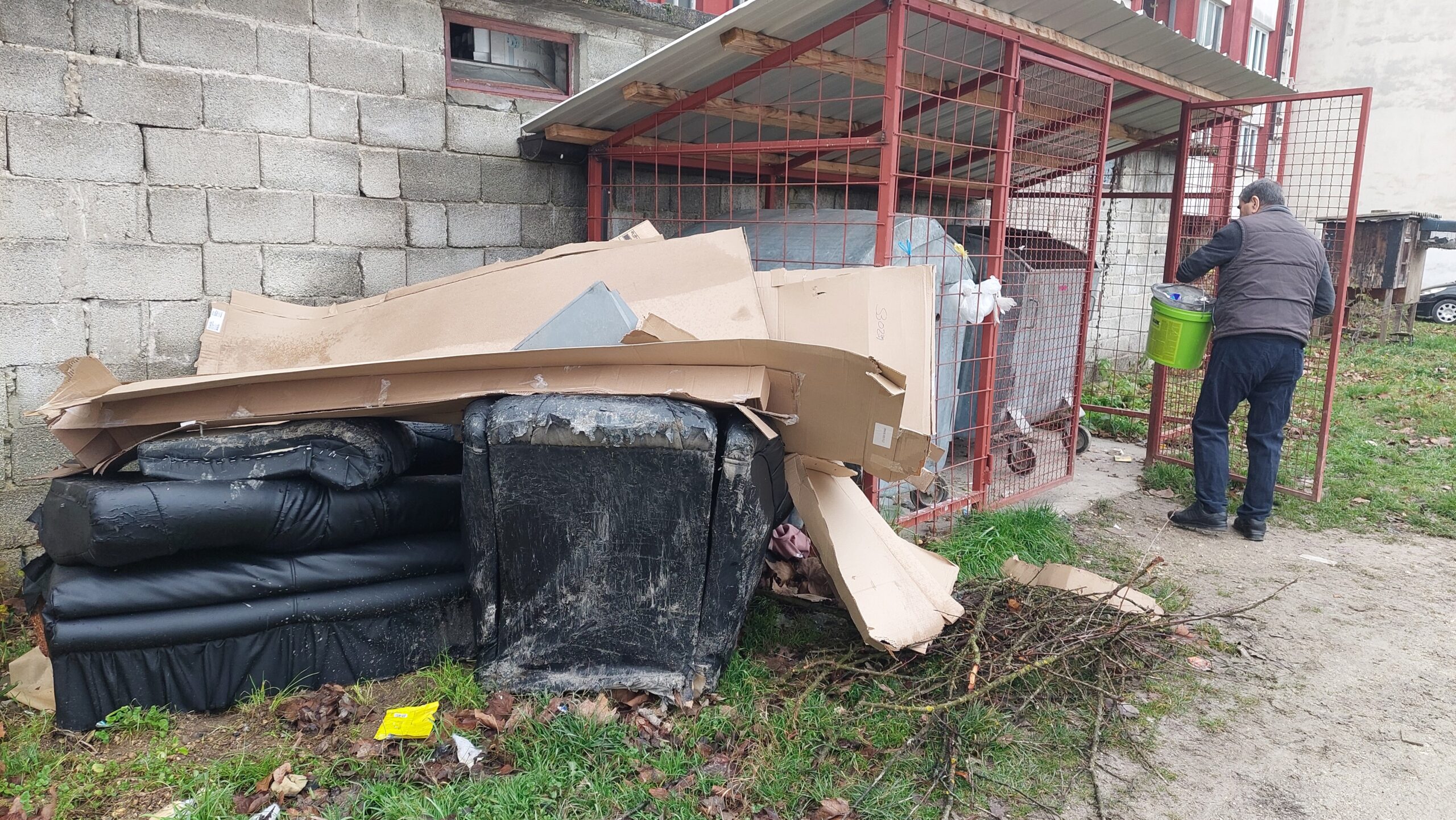 OPĆINA SANSKI MOST PROTIV NELEGALNOG ODLAGANJA OTPADA